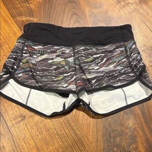 Lululemon Athletica Black Multicolor Patterned Shorts